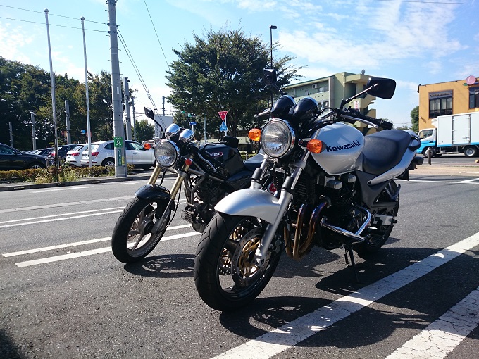Kawasaki ZR-7 差し色コーデ計画【シート張り替え編①