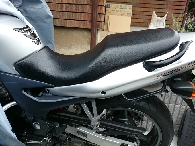 ZR-7純正表皮
