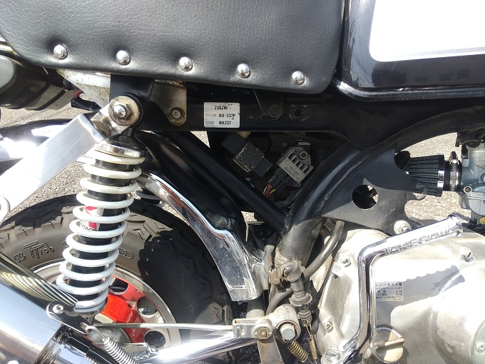 12Vゴリラ 右サイドカバー取付（ミニモト アルミ製取り付けステー）[検索]モンキー | 自動車業界特化型税理士事務所 OFFICE M.N  GARAGE